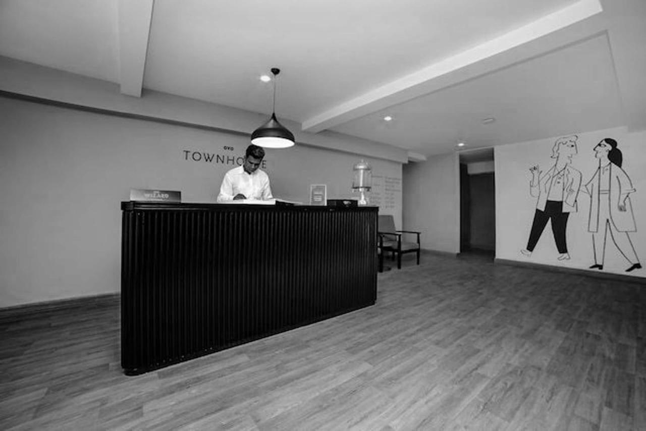 Townhouse Sohna Road 2 Hotel Gurgaon Eksteriør billede