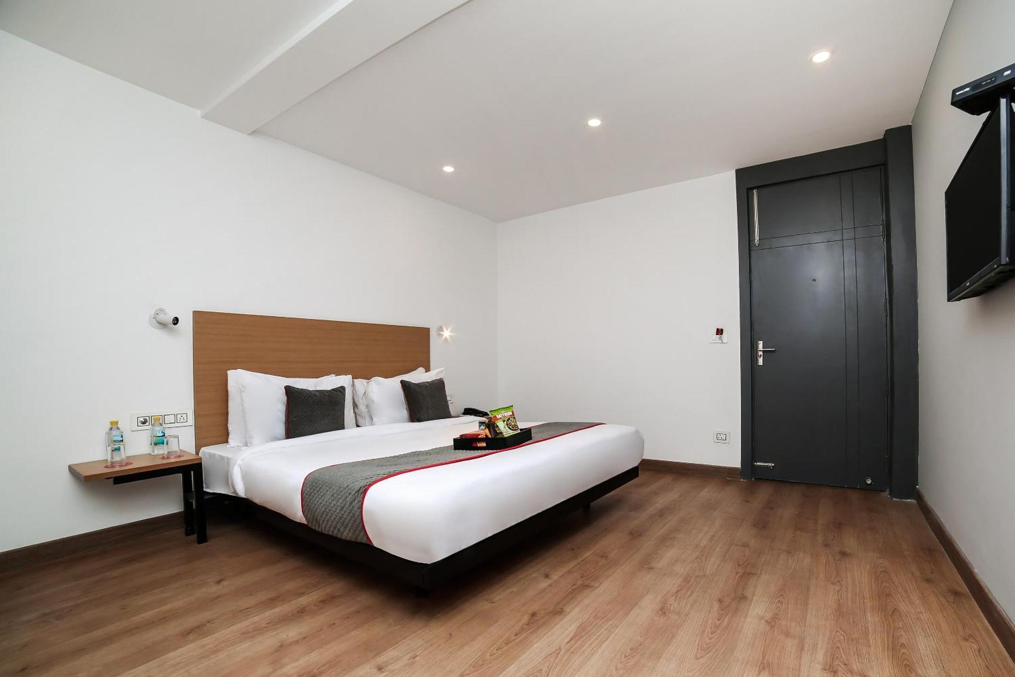 Townhouse Sohna Road 2 Hotel Gurgaon Eksteriør billede